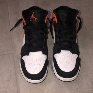 Shatter back boards, mids 6 in kids 7.5 in women’s